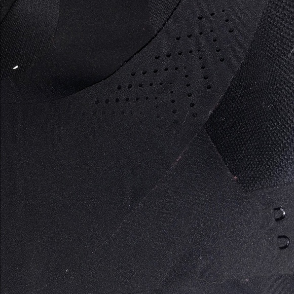 3 VS sports bras - Picture 3 of 6